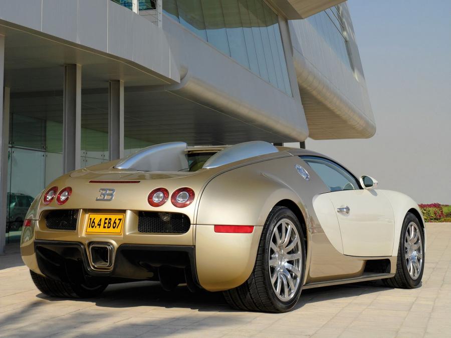  Bugatti Veyron 16.4 Gold Edition 2009 года  (фото 7 из 32)